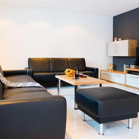 木屋 Piccolo By Interhome 萨斯格伦德